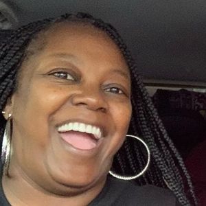 Meet your Posher, Eva